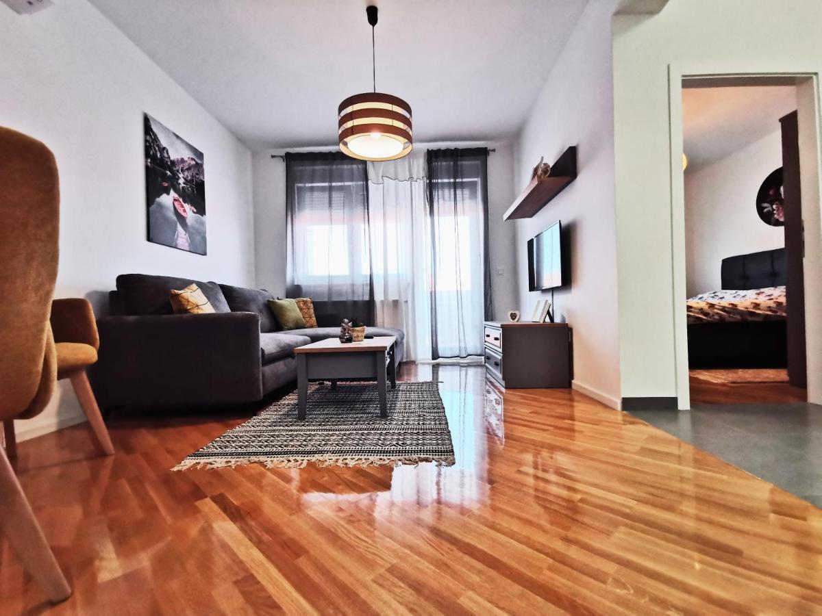 Apartman Angel Осиек Экстерьер фото
